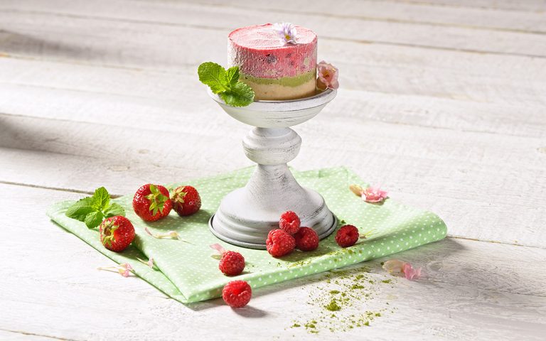 Roh-vegane Schicht-Eistorte