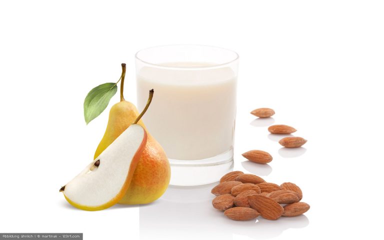 Mandeldrink mit Birne