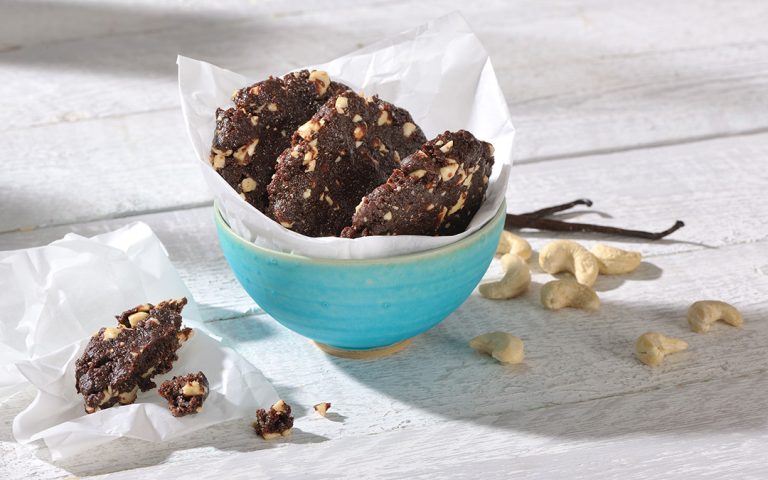 Schoko-Cookies mit Aprikosenkernmus