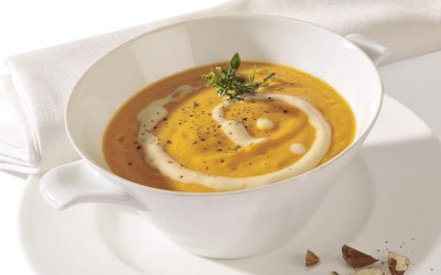 Curry-Karotten-Cremesuppe mit Kokos und Ingwer