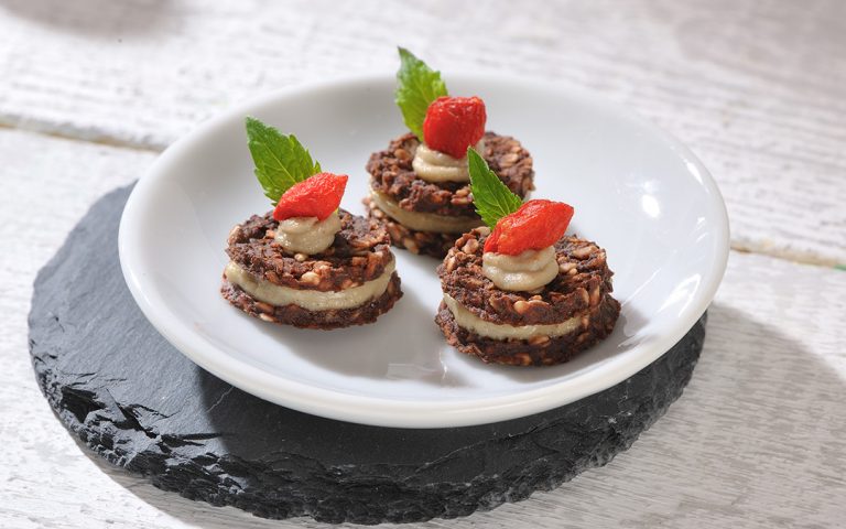 Schokoladentaler mit Vanillecreme