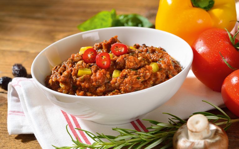 Chili sin Carne auf Pastinaken-Reis