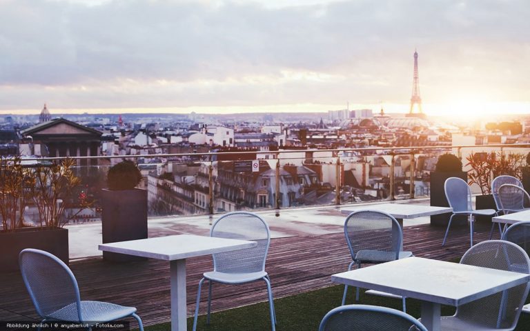 Aufgepasst, jetzt wird es wirr: Nackt Rohkost essen?